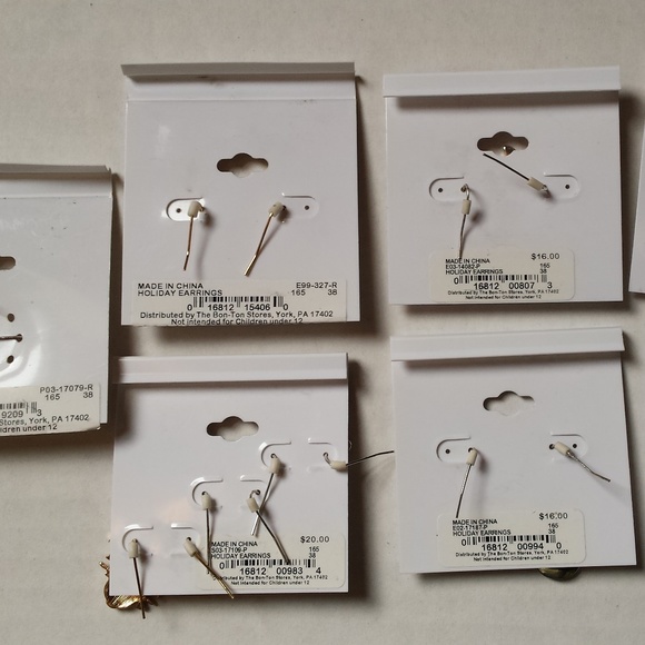 CHRISTMAS EARRINGS (6 ) & 1 MANGER PENDANT NEW - Picture 8 of 8